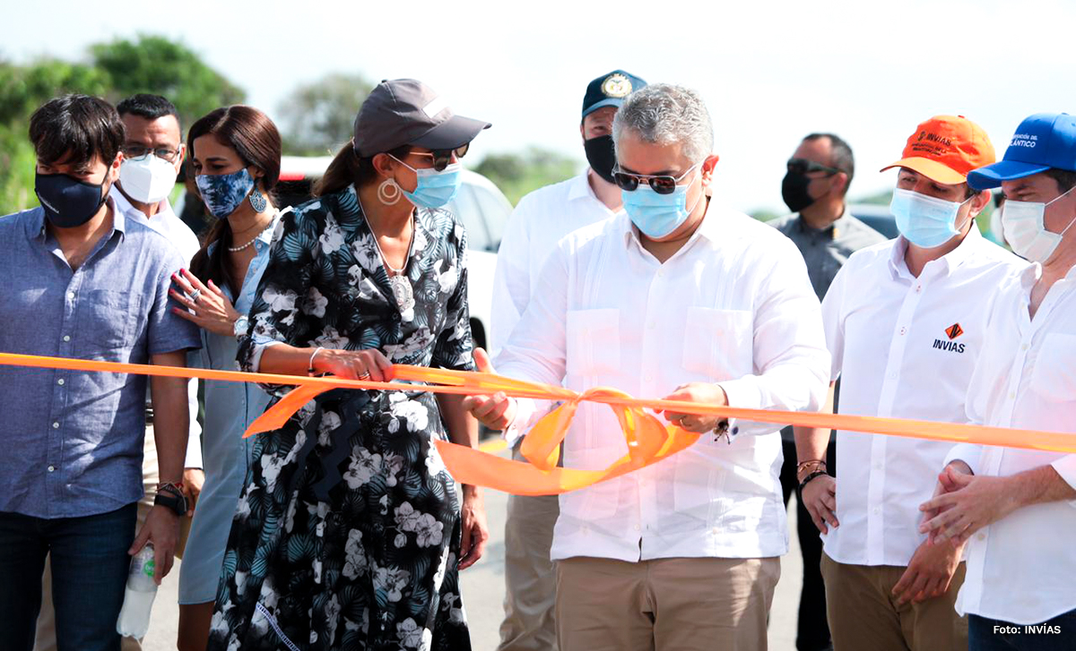 Fotografía de la inauguración de la vía por parte del presidente de La República, Iván Duque Márquez.