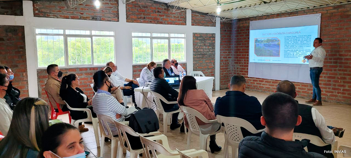 Fotografía de la socialización de las obras en el departamento del Quindío.