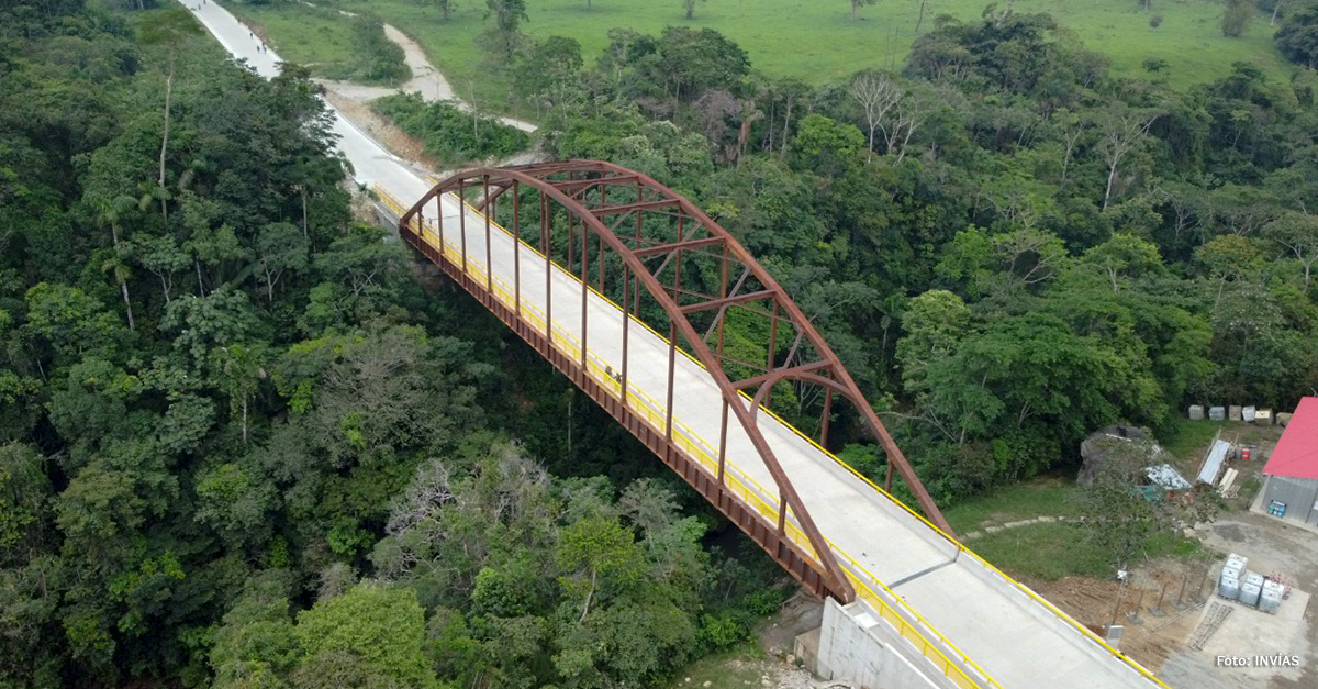 Fotografía del puente sobre el río Duda.