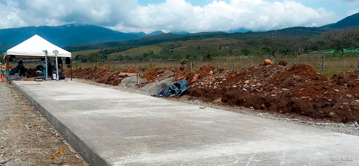 Fotografía de obras de pavimentación en la Transversal La Macarena.