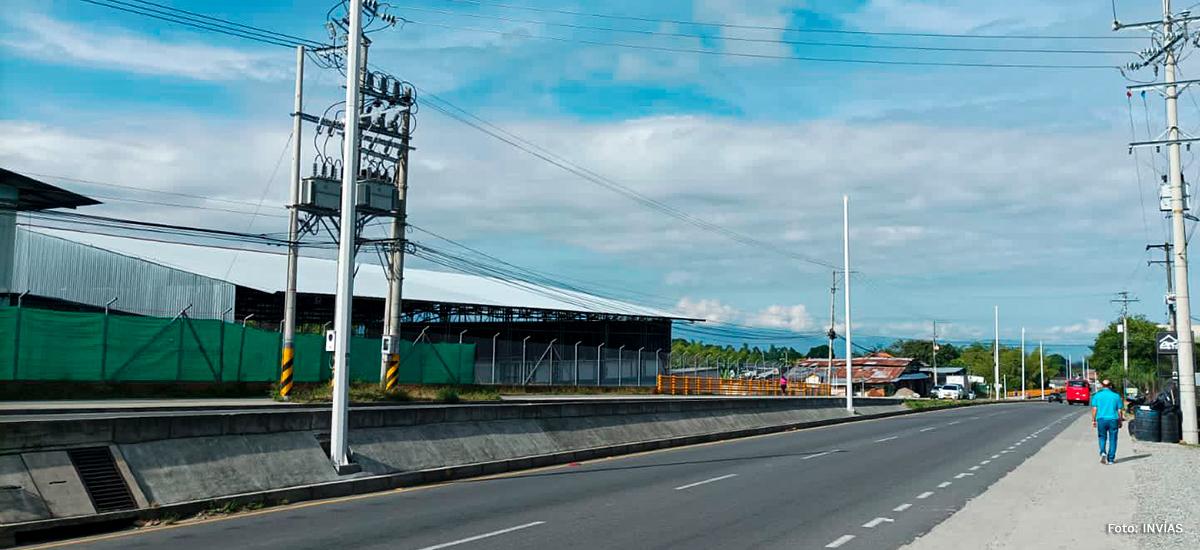 Fotografía de infraestructura actual de energía eléctrica en el corredor Armenia - Aeropuerto Internacional El Edén, Quindío.