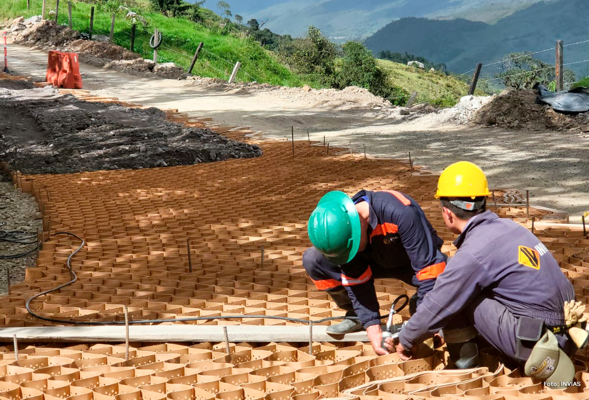 Fotografía de trabajos de construcción en vías en el departamento del Casanare.