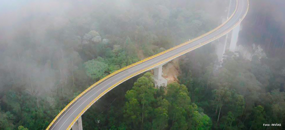 Fotografía de viaducto en el Cruce de la Cordillera Central.