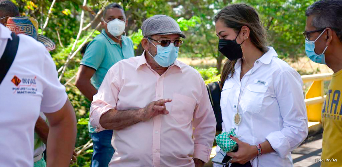 Fotografía de la viceministra de Infraestructura, Olga Lucía Ramírez durante el anuncio de la inversión en La Guajira.