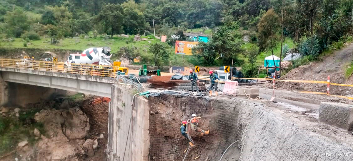 Fotografía del avance de la ejecución de las obras en el puente El Boche, en el corredor Belén - Socha - Sácama, departamento de Boyacá.