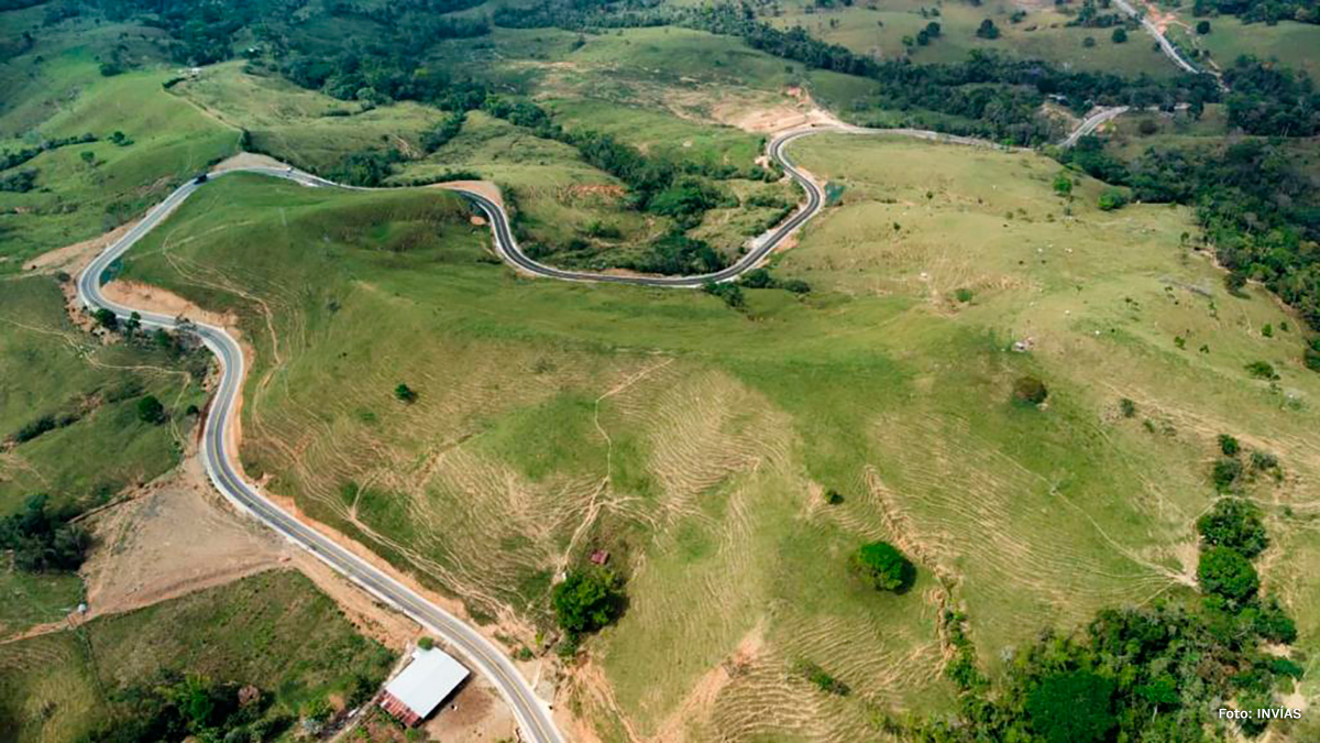 Fotografía aérea del corredor Mesetas - Uribe.
