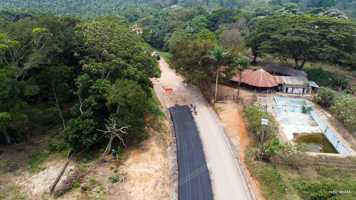 Fotografía del avance en las obras de la vía El Retorno - Calamar.