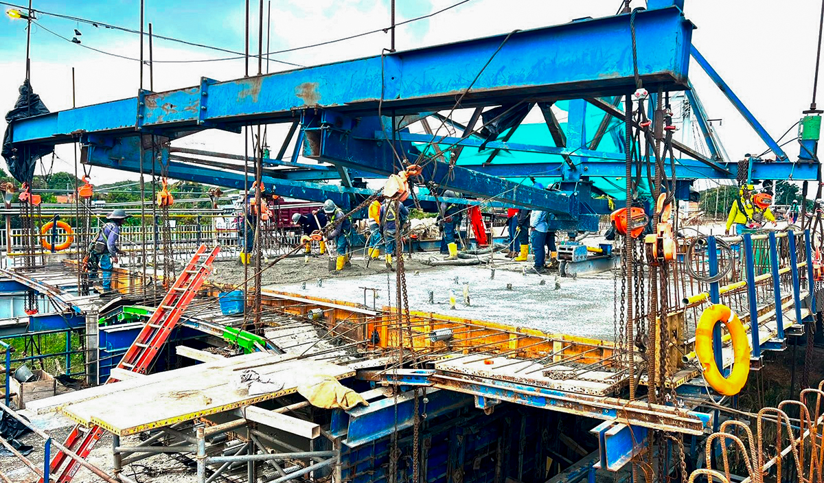 Fotografía del avance en la construcción del nuevo Puente Juanchito.