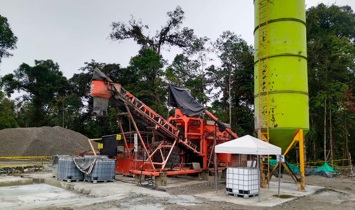 Fotografía de la base de materiales de construcción para la vía Ánimas - Nuquí.