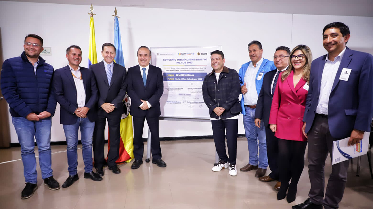 Fotografía de los participantes del Gobierno Nacional durante la firma del Convenio Administrativo 1093 de 2023.