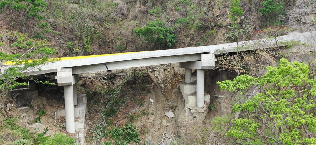 Fotografía del puente inspeccionado por el INVÍAS en la vía Aguachica - Ocaña.