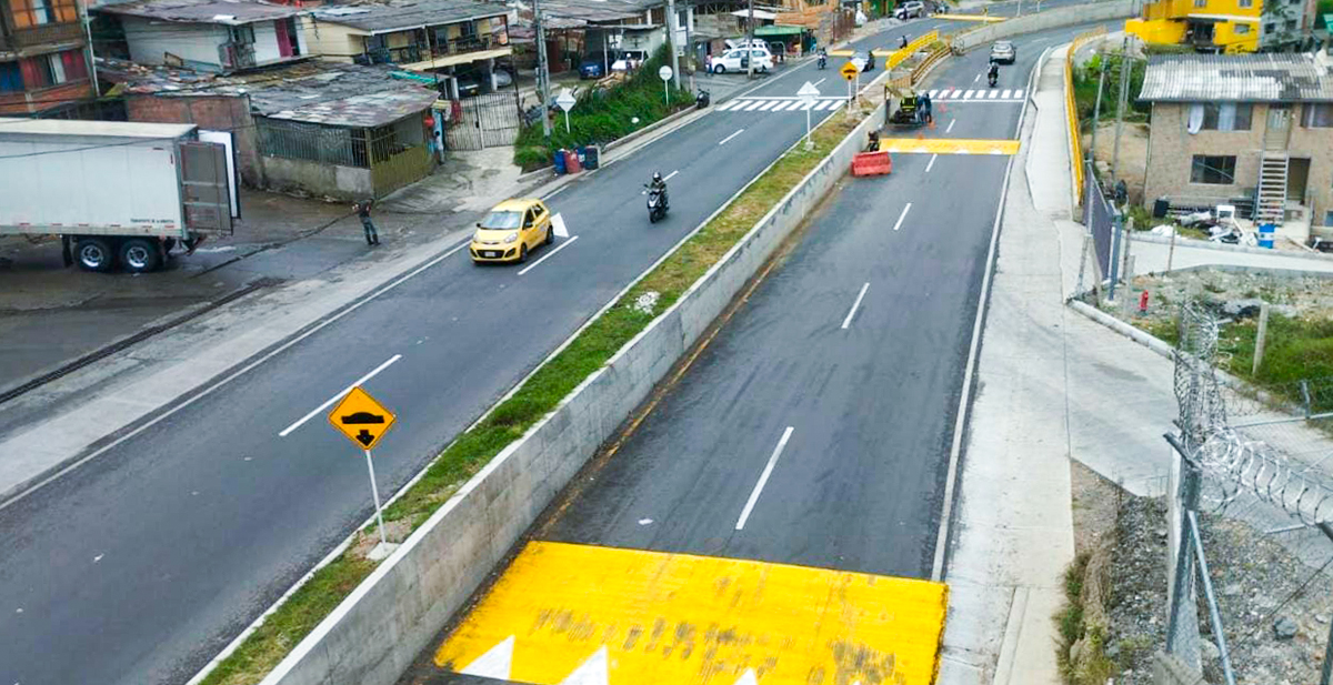 Fotografía del corredor Honda - Manizales construído por el INVÍAS.
