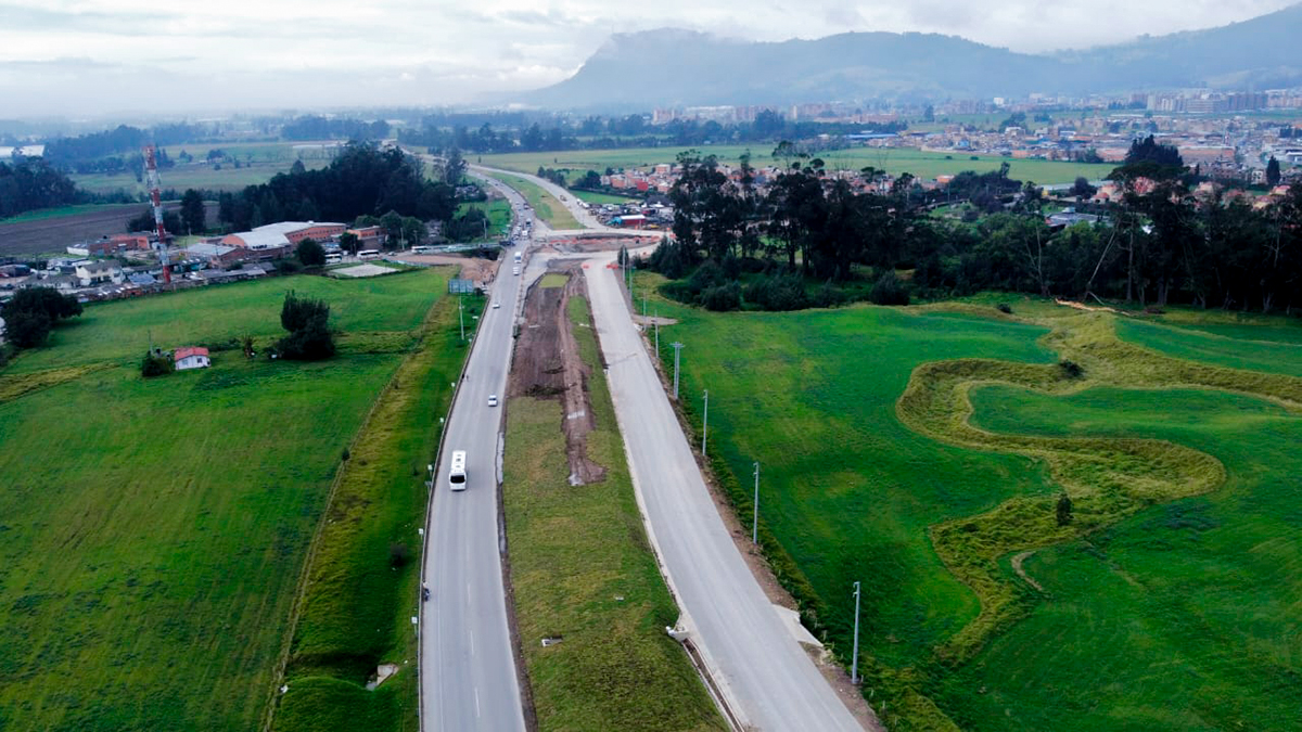 Fotografía de la doble calzada de la construcción de la variante Zipaquirá.
