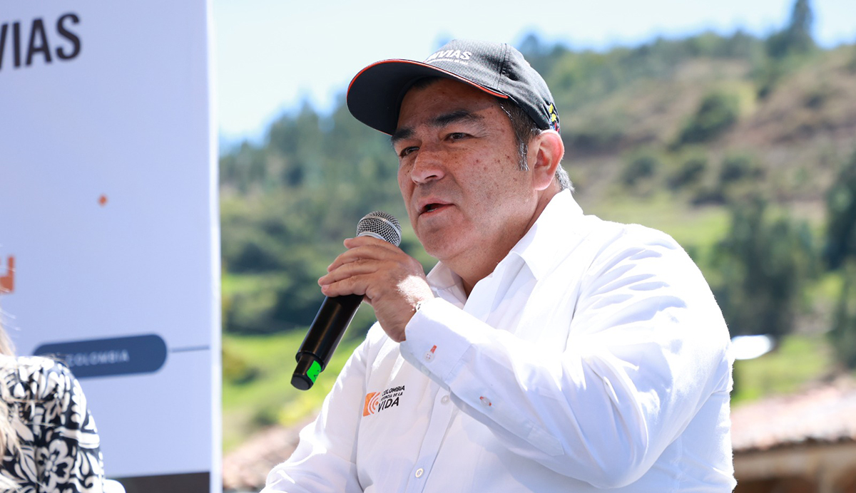 Fotografía del director técnico y de estructuración del INVÍAS, Mauricio Céspedes Solano durante su intervención en la rendición de cuentas 2023.