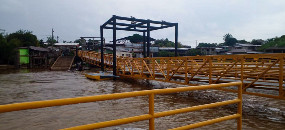 Fotografía del muelle La Pedrera en el departamento del Amazonas.