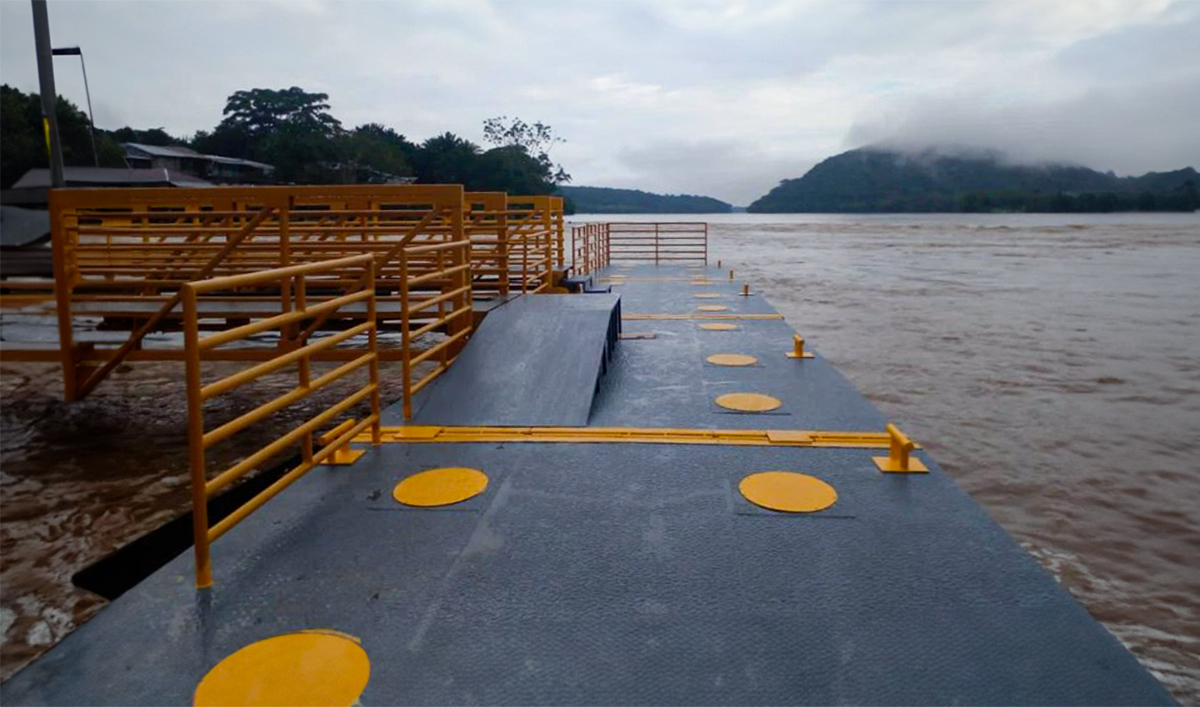 Fotografía del muelle La Pedrera en el departamento del Amazonas.