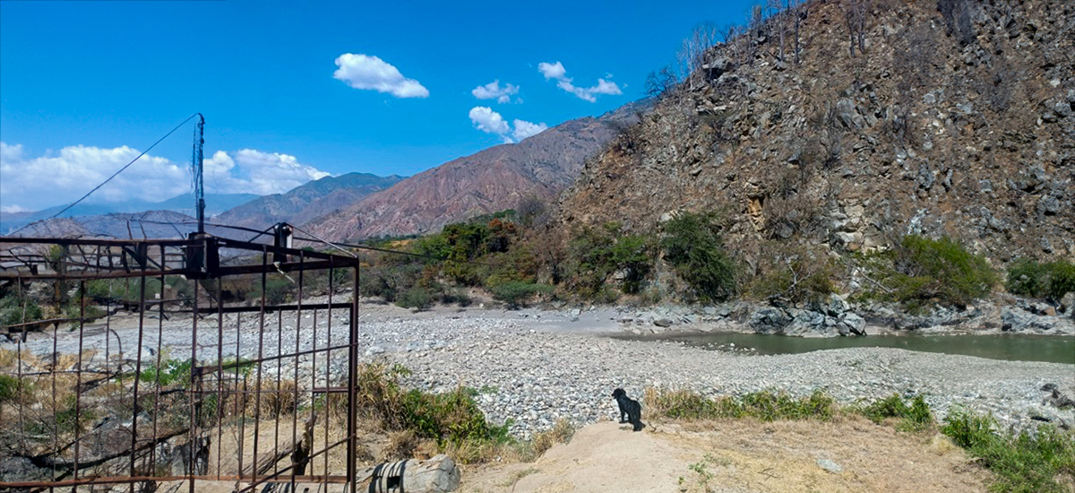 Fotografía del paso de aguas del río Chicamocha, en Santander.