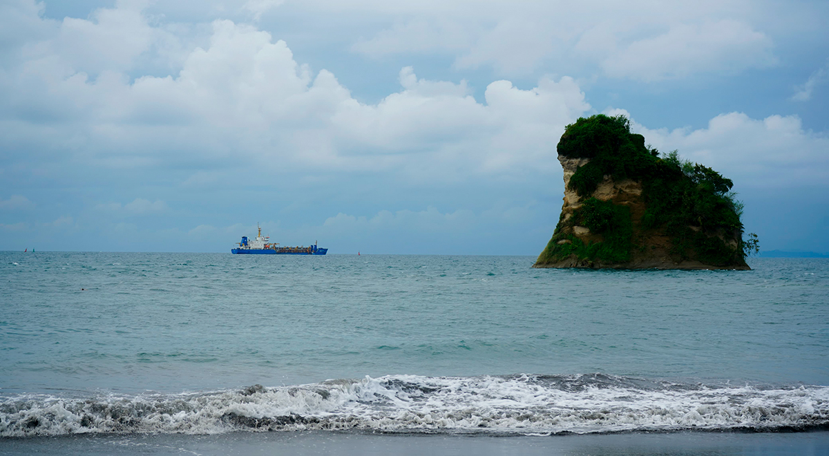 Fotografía del mar cerca del puerto de Tumaco en Nariño.
