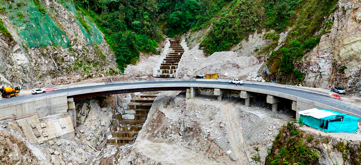 Fotografía de viaducto icónico de la vía Los Curos - Málaga en Santander, en el sector La Judía, km 79.