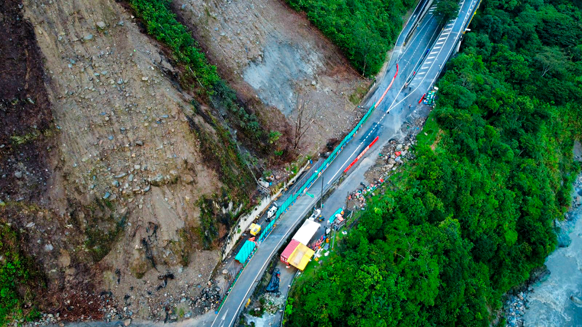 Fotografía del estado de la montaña en la vía Bogotá - Villavicencio a la altura del km 56.